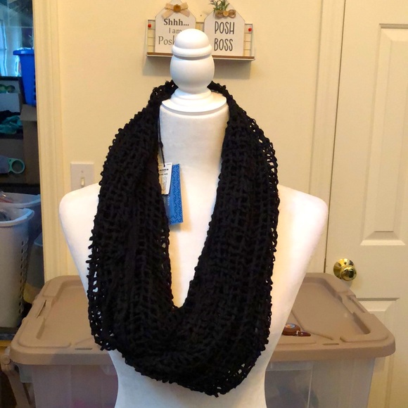 Vera Wang Loop Scarf (mg)